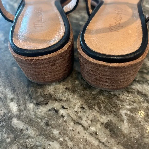 Madewell Black Minimalist Sandals, size 7.5, some wear but GUC - Picture 4 of 9